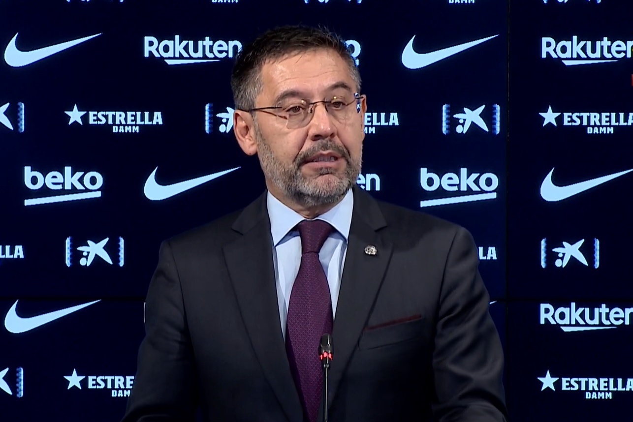 FC Barcelona president Josep Maria Bartomeu announces his resignation (Screenshot from press conference)