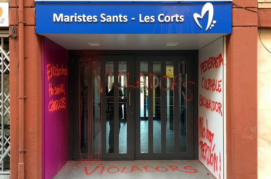 Maristes-les Corts school with graffiti saying 'violadors' on March 25, 2019 (ceded)