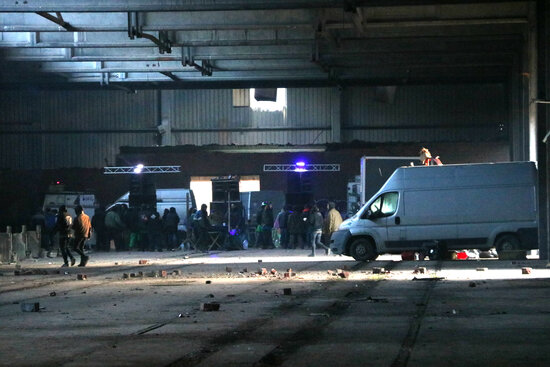 Image of an abandoned warehouse in Llinars del Vallès, where a New Year's rave was held, on January 2, 2021 (by Carola López)