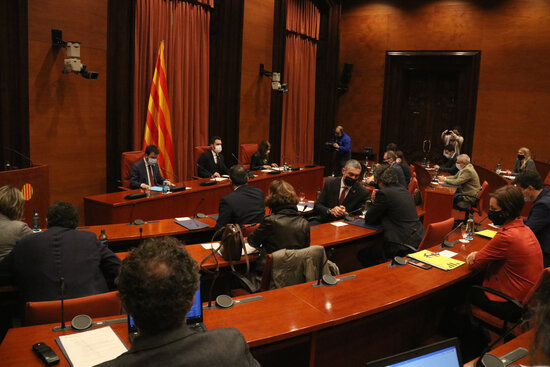 Parliamentary groups discuss the February 14 Catalan elections (by Mariona Puig)