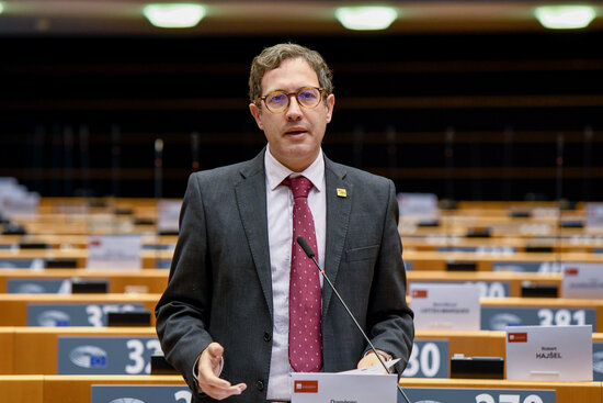 Spanish Socialist MEP Domènec Ruiz Devesa photographed during a debate in the European chamber (image by European Parliament)