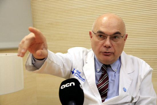Dr. Josep Tabernero, head of oncology at Barcelona’s Vall d'Hebron hospital, speaks in an interview with the Catalan News Agency (by Laura Fíguls)