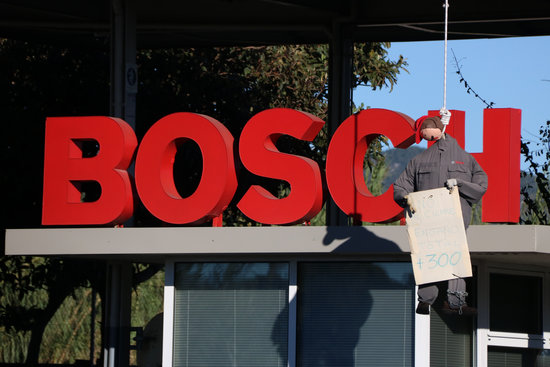 Bosch workers protest against the Castellet i La Gornal factory's closure in October 2020 (by Gemma Sánchez)