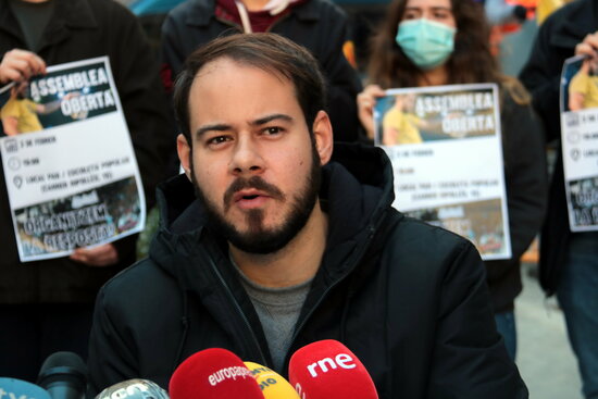 Rapper Pablo Hasél during a press conference he gave outside the Socialists' offices in Lleida, February 1, 2021 (by Salvador Miret) 