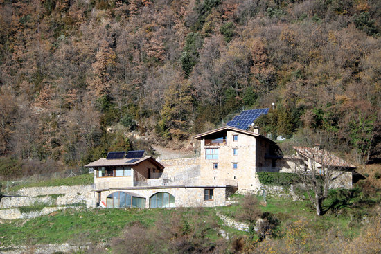 Rural tourism house in Berguedà, located inland in northern Catalonia (by Estefania Escolà)