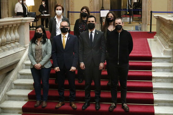 Former parliament speaker Roger Torrent (first row, second from right), next to three former colleagues at the chamber's bureau (by Marta Sierra)