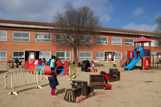 Playground at Monsenyor Gibert School in Sant Fruitós de Bages, March 9, 2021 (by Estefania Escolà)