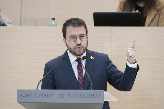 ERC's Pere Aragonès speaks during the day of debates on his bid to be named president of Catalonia (by Job Vermeulen)