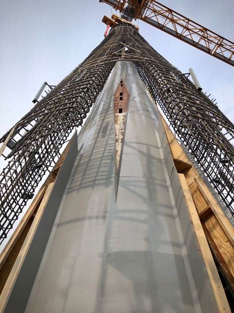The iron mesh of the shaft of the tower of the Virgin Mary, lifted into place, April 20, 2021 (Sagrada Família) 