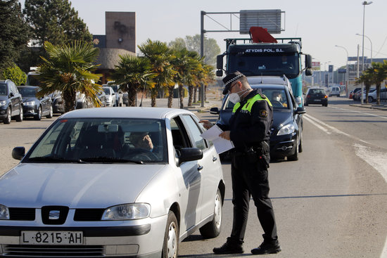 Police control in Mollerussa (by Oriol Bosch)