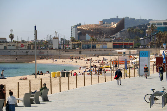 Barcelona's Nova Icària beach (by Blanca Blay)