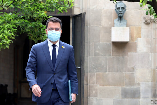 The Catalan interim president, Pere Aragonès, heading to a cabinet meeting on May 18, 2021 (by Rubén Moreno/Catalan government)