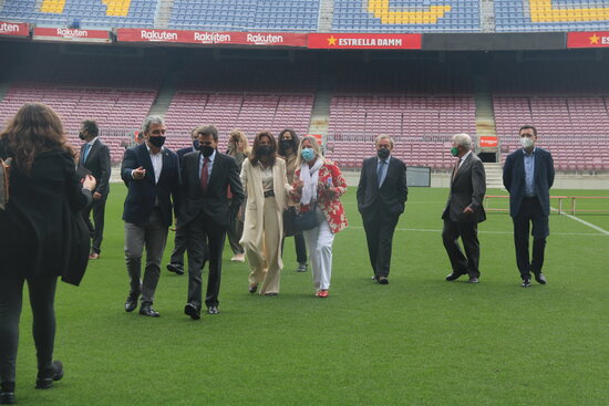 Delegates from businesses, the Catalan government and Barcelona City Council at the launch of Amazing Barcelona at FC Barcelona's Camp Nou, May 18, 2021. (by Albert Cadanet)