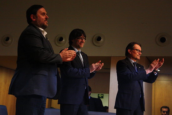 From left to right, former vice president Oriol Junqueras, former president Carles Puigdemont, and former president Artur Mas (by Patricia Mateos)
