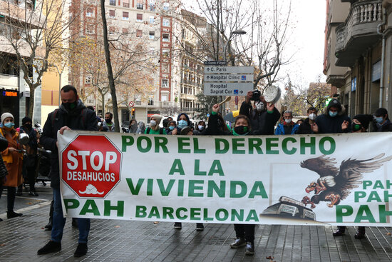 Housing activists in Barcelona, January 2021 (by Carola López)
