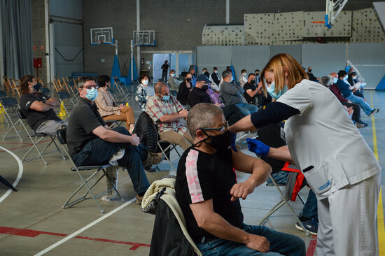 A mass vaccination site in Bisbal d'Empordà (by Anna Pascual)