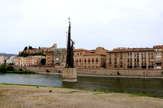 The Francoist monument in Tortosa (by Mar Rovira)