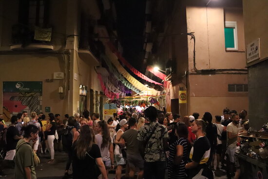 Revelers during the Festa Major de Gràcia street celebrations (by Maria Asmarat)