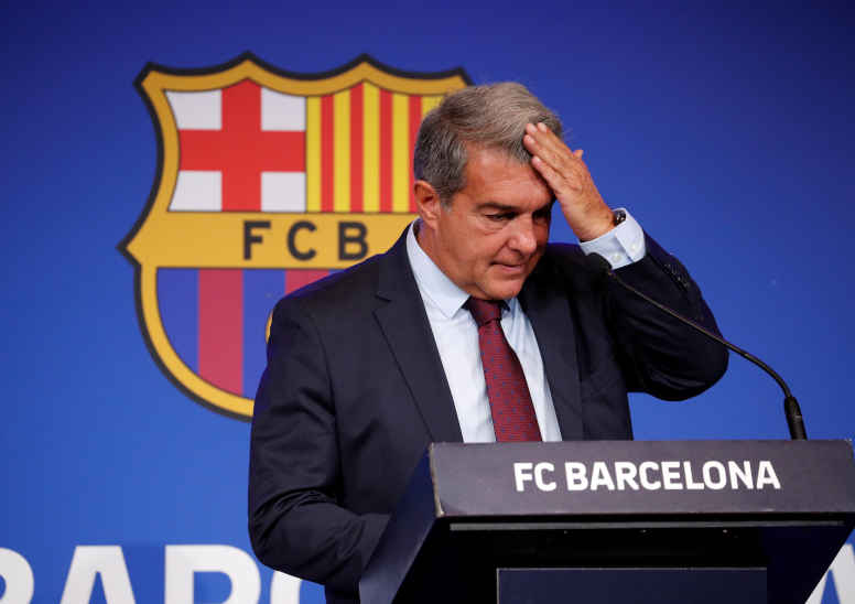 FC Barcelona president Joan Laporta during a press conference (REUTERS/Albert Gea)
