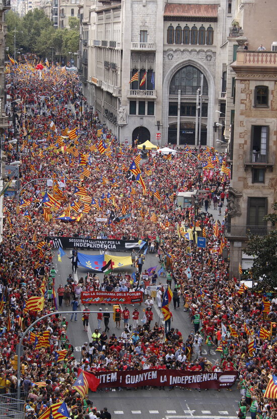 Thousands of people attending National Day demonstration in Barcelona's Via Laietana on September 11, 2021 (by Gerard Artigas) 