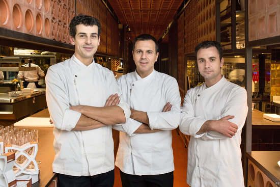 From left to right, Disfrutar chefs Mateu Casañas, Oriol Castro, and  Eduard Xatruch (image from Disfrutar)
