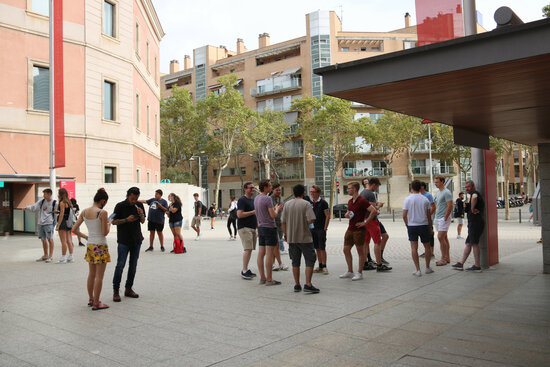 Students at the Ciutadella campus of Pompeu Fabra University, Barcelona, September 7, 2021 (by Eli Don)