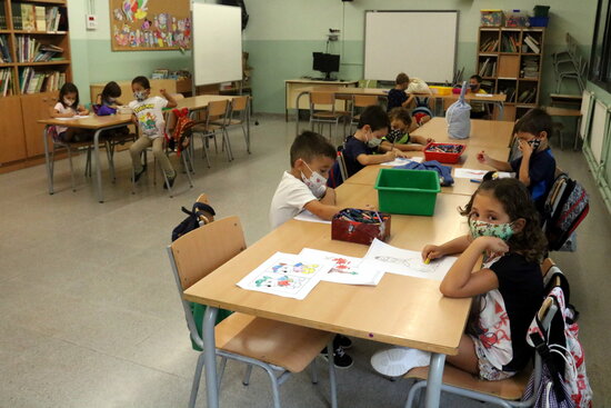 Pupils in class at Frederic Godàs school in Lleida, September 13, 2021 (by Salvador Miret) 