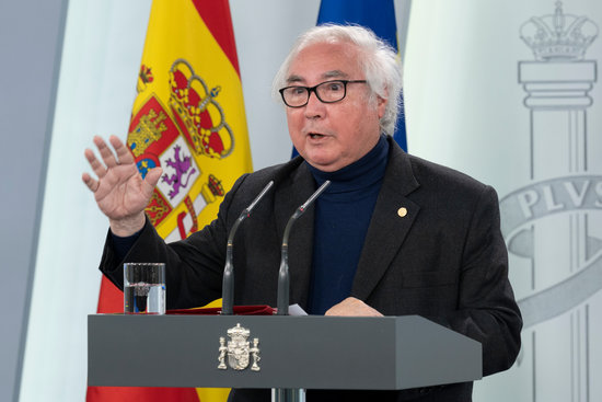 Spain's higher education minister, Manuel Castells, on April 23, 2020 (by Moncloa)