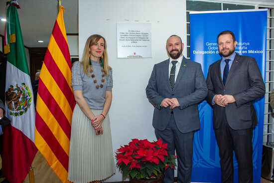 Catalan foreign minister Victòria Alsina alongside Mexican delegate Lleïr Daban and foreign department official Gerard Figueras (image from Catalan government)