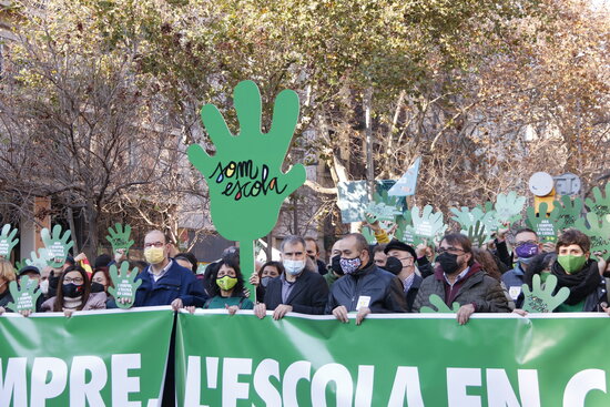 Som Escola demonstration in Barcelona's Passeig de Sant Joan on December 18, 2021 (by Carola López)