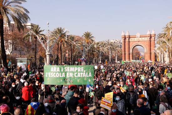 The languages in Barcelona and Catalonia