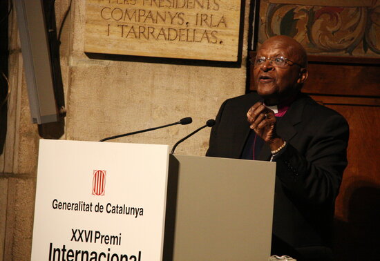 South-African Archbishop, Desmond Tutu, in a speech in Catalan government HQ on June 3, 2014 (by Pau Cortina/CNA archive)