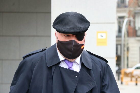 Spain's former high-ranking police official, José Manuel Villarejo, outside Spain's National Court, on March 4, 2021 (by Andrea Zamorano)