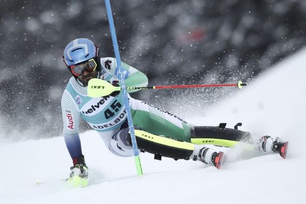 Alpine skier Quim Salarich in action on the slopes (image from the Catalan Winter Sports Federation)