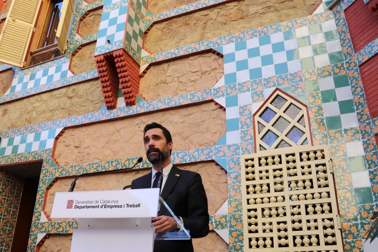 Business and labor minister Roger Torrent during a press conference at Gaudí's Casa Vicens on February 18, 2022  (by Ethan Lopez)