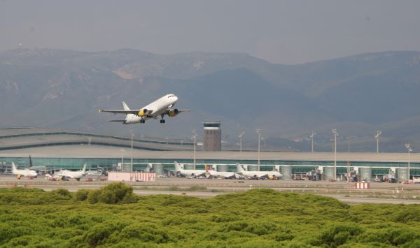 A flight leaving Josep Tarradellas Barcelona-El Prat Airport 