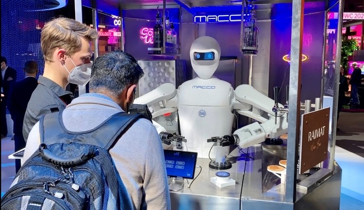 Kime, a robot developed in partnership with Telefónica, at Mobile World Congress on March 2, 2022 (by Gerard Escaich Folch)