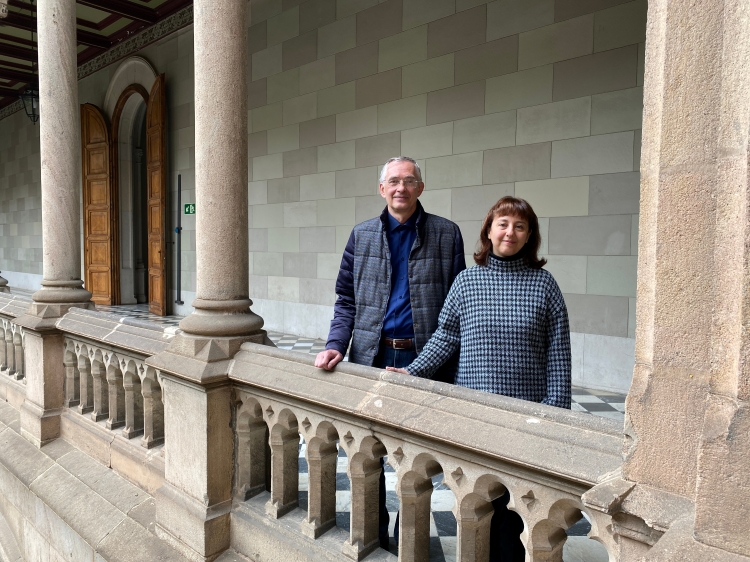 Oleksander and Maryna Martynenko at the University of Barcelona on March 29, 2022 (by Gerard Escaich Folch)