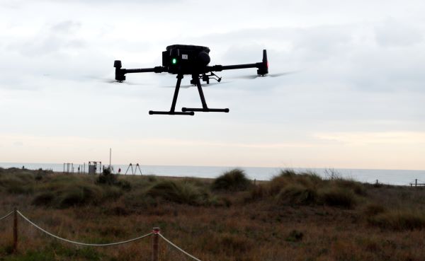 One of the drones being used to test parcel deliveries over Castelldefels beach (by Àlex Recolons)