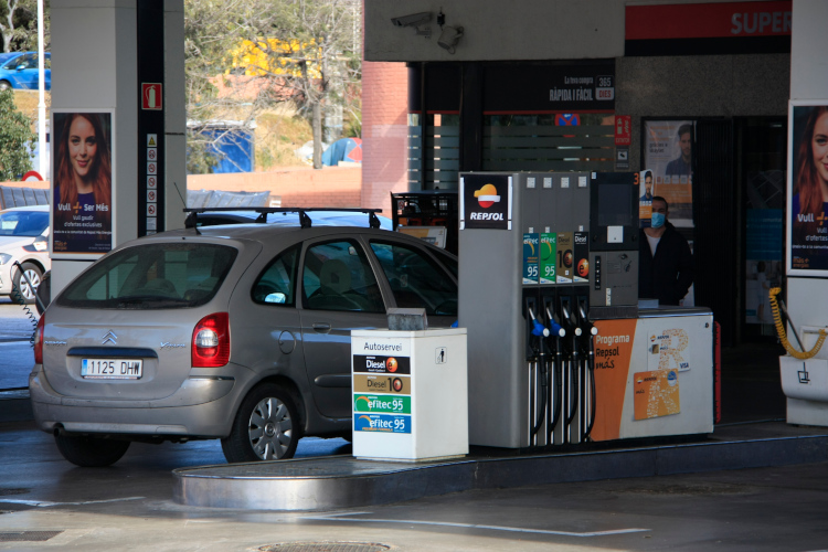 A gas station in Barcelona's Poblenou district (by ACN)