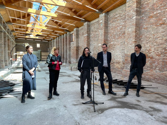 Artist Laura Fluxà pictured with culture minister Natàlia Garriga and others at the 59th Venice Biennale, April 20, 2022 (Department of Culture)