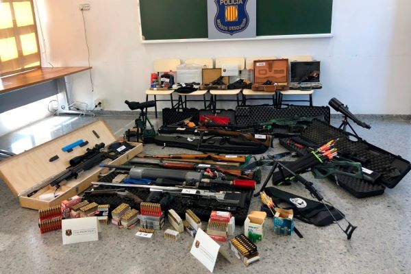 Firearms discovered at Manuel Murillo's home in Terrassa on November 8, 2018 (courtesy of CME)