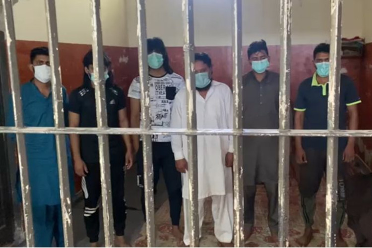 Image of the six men accused of the murder of two sisters in Pakistan (by Punjab police)