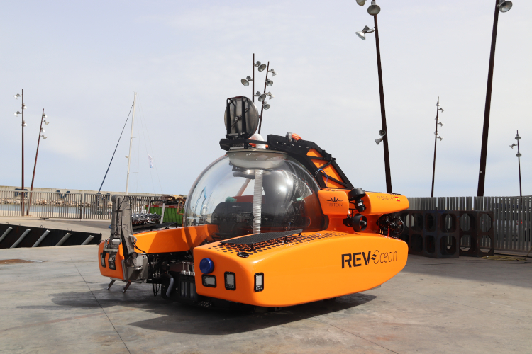 REV Ocean's submarine in Barcelona's Forum Port during the launch (by Angus Clelland)