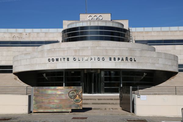 The front of the Spanish Olympic Committee's headquarter building in Madrid (by Andrea Zamorano)