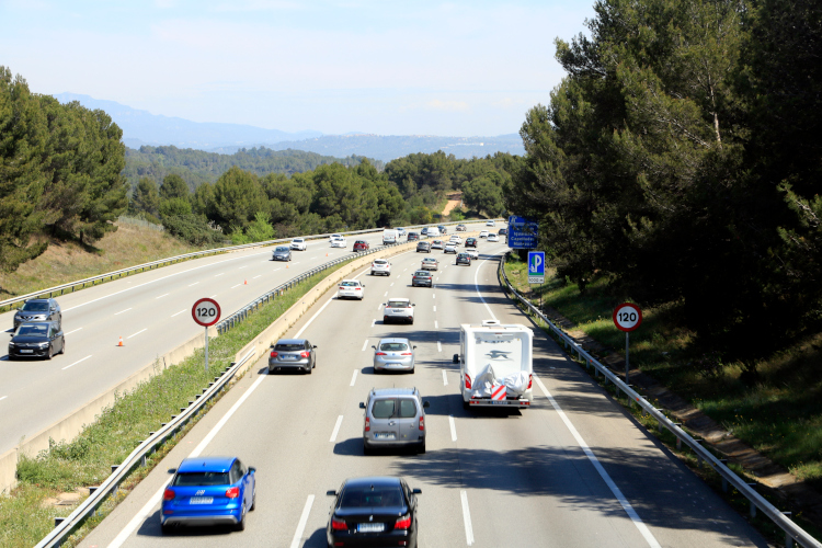 Vehicles on the AP-7 highway on April 18, 2022 (by Laura Fíguls)