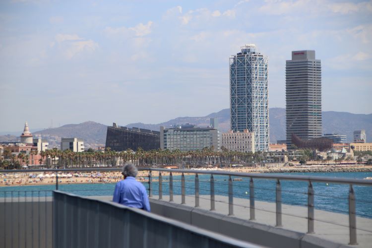 New 360º viewpoint in Barcelona overlooks Mediterranean