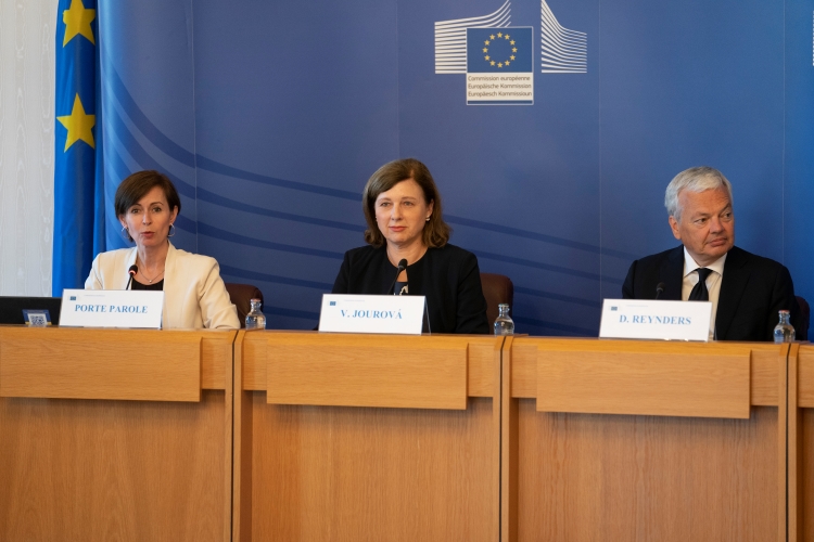 Press conference by Vera Jourová, Vice-President of the European Commission and Didier Reynders, European Commissioner on July 13, 2022 in Luxembourg (by Anthony Dehez - European Union)