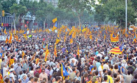 Photo of Catalonia answers back through a colossal demonstration: 'We are a nation' 