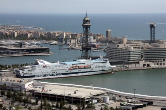 A cruise ship at the Port of Barcelona (by ACN)